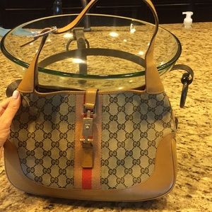 Gucci shoulder bag and wallet